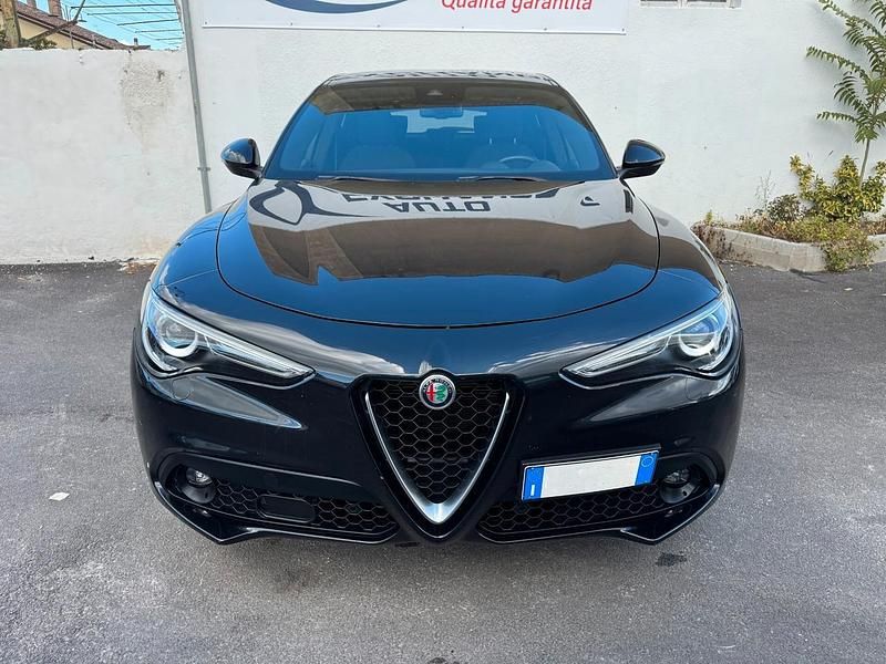 Usata Alfa Romeo Stelvio Business 160 CV (117 kW) 2022 Nero SUV