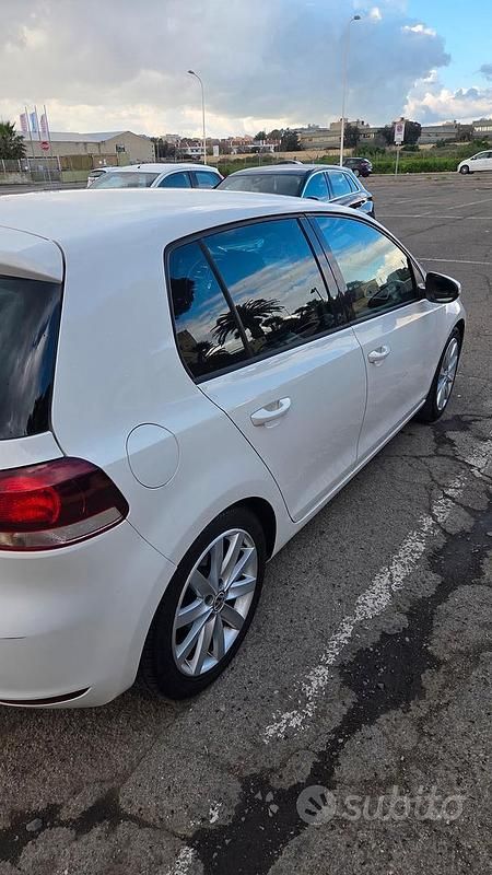Usata VW Golf VI Highline 105 CV (77 kW) 2010 Bianco Utilitaria