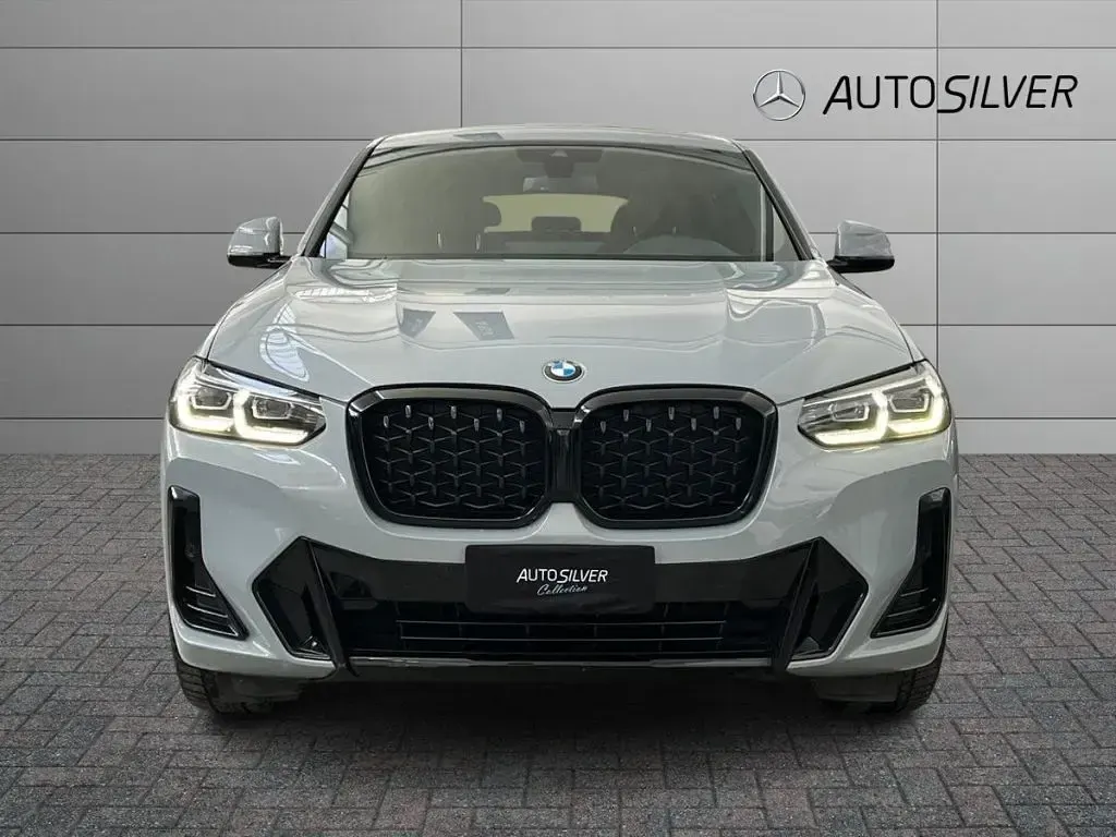 Usata BMW X4 M Sport 190 CV (139 kW) 2024 Grigio / metallizzato SUV