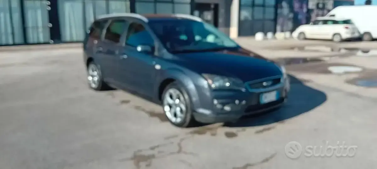 Usata Ford Focus 109 CV (80 kW) 2008 Nero Berlina