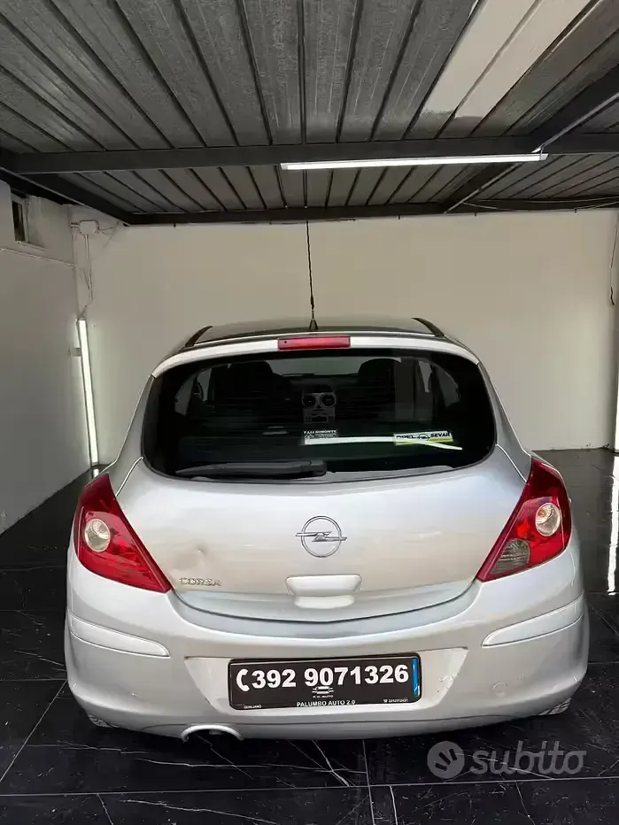 Usata Opel Corsa Club 86 CV (63 kW) 2011 Grigio Utilitaria
