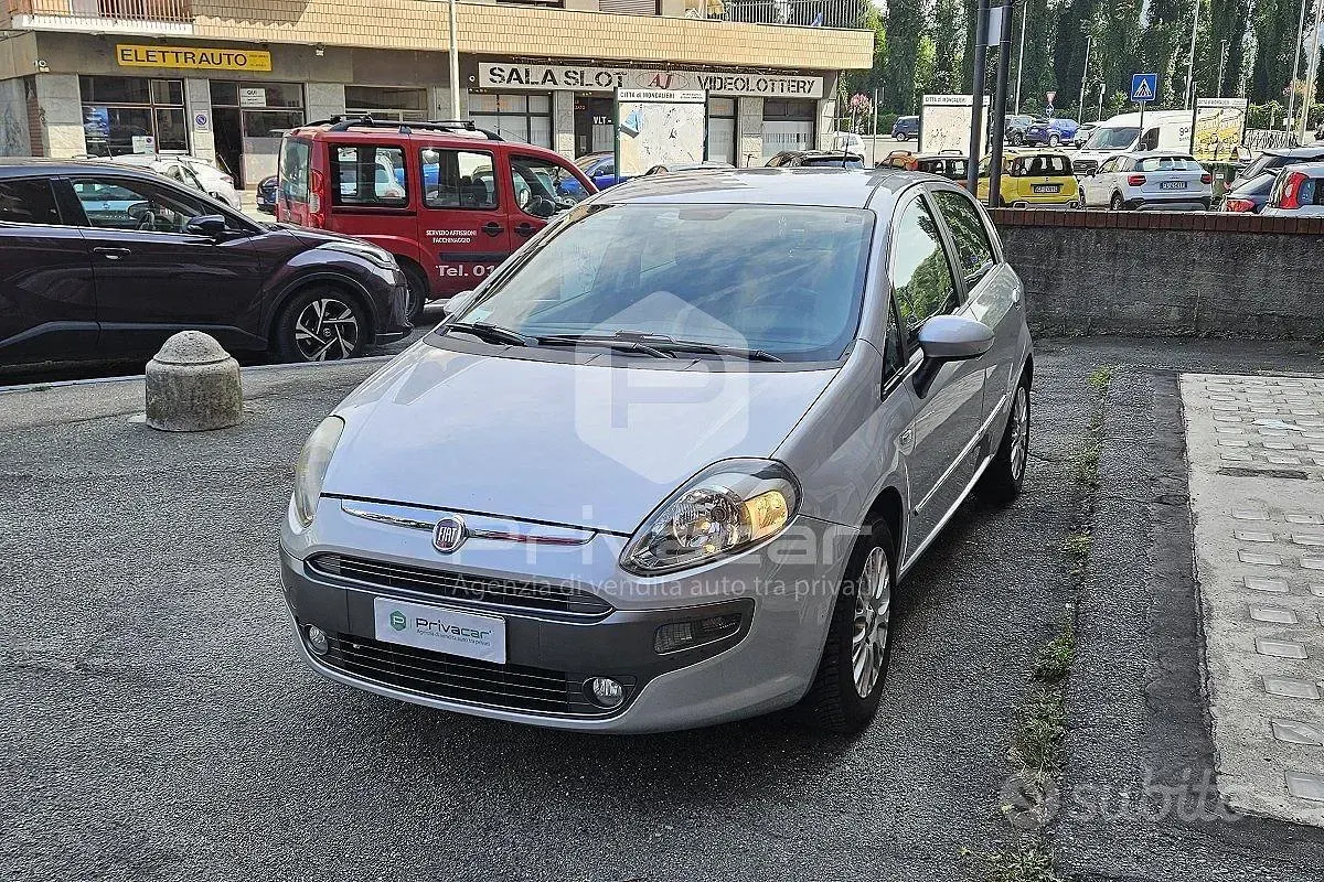 Usata Fiat Punto Evo Dynamic 77 CV (56 kW) 2011 Grigio Utilitaria