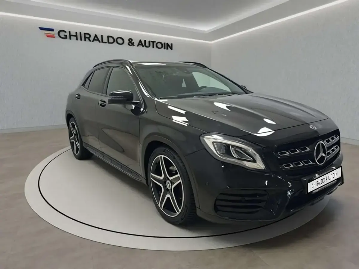Usata Mercedes GLA200 Premium 136 CV (100 kW) 2017 Nero SUV