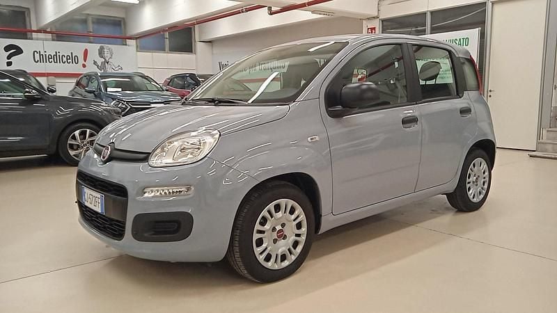 Usata Fiat Panda S 69 CV (50 kW) 2022 Grigio moda Utilitaria