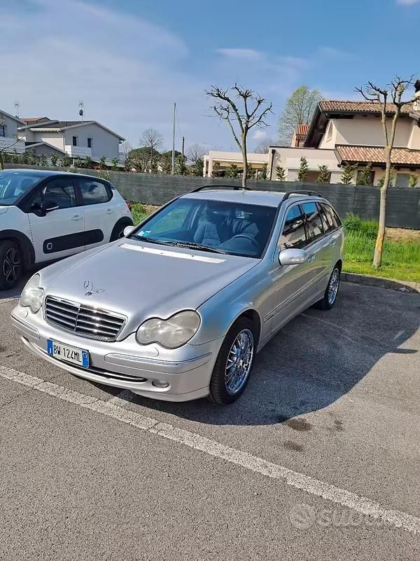 Usata Mercedes C220 Avantgarde 2001 Grigio Station wagon