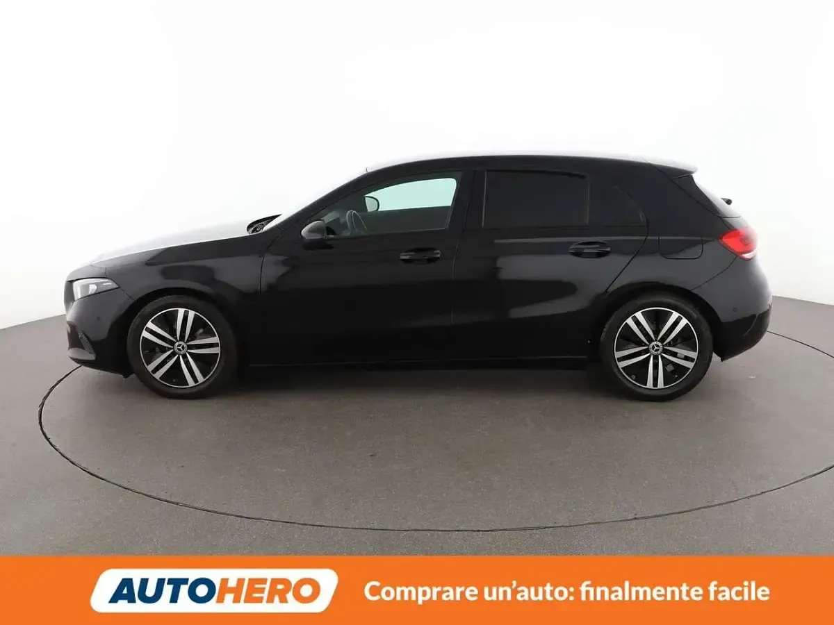 Usata Mercedes A180 Business 116 CV (85 kW) 2019 Nero Berlina