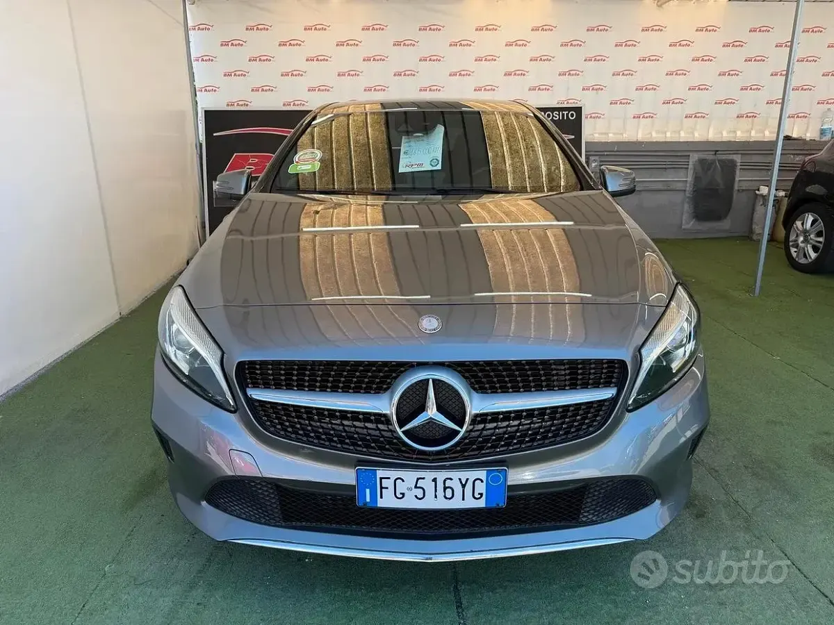 Usata Mercedes 180 109 CV (80 kW) 2017 Grigio Berlina