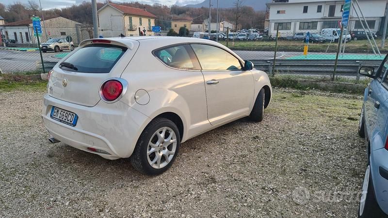 Second-hand Alfa Romeo MiTo 120 CP (88 kW) 2012 Alb Hatchback