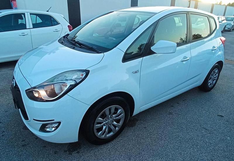 Usata Hyundai ix20 89 CV (65 kW) 2016 Bianco Utilitaria