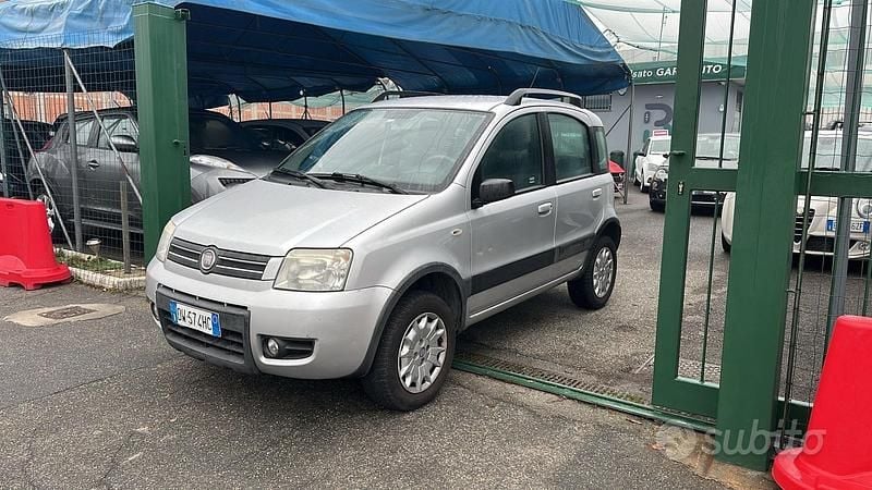 Usata Fiat Panda 4x4 60 CV (44 kW) 2009 Grigio Utilitaria
