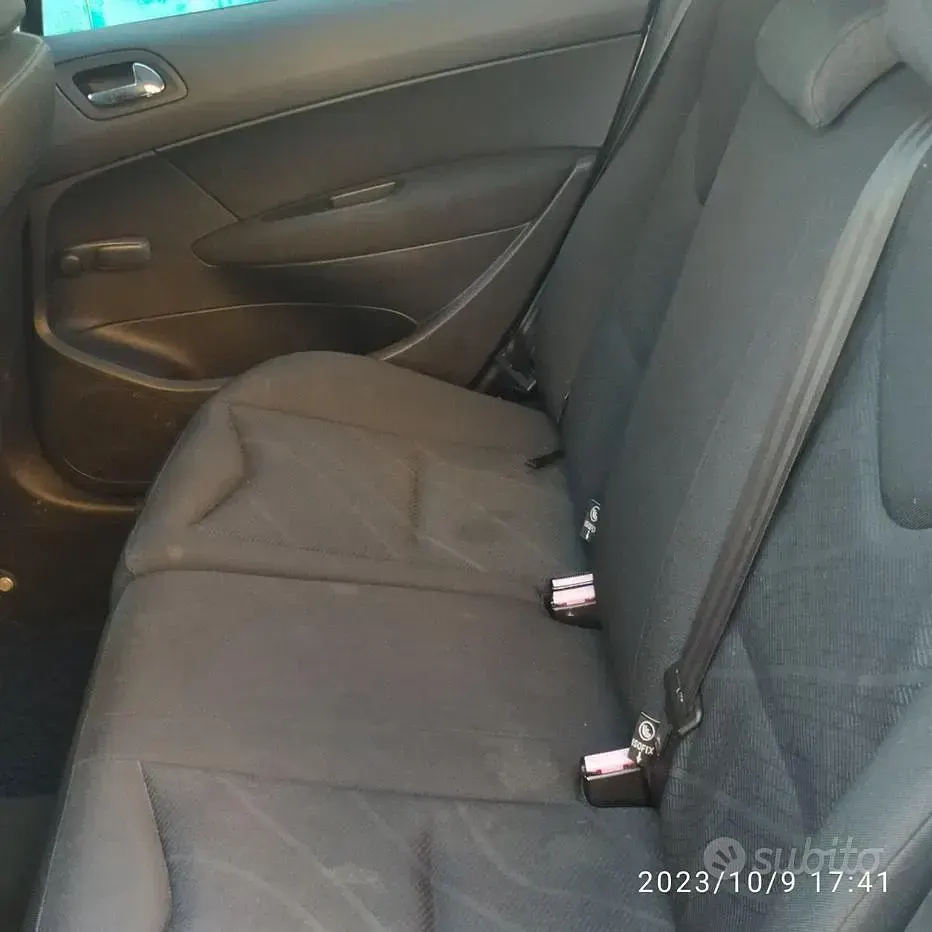 Usata Peugeot 308 95 CV (69 kW) 2008 Grigio Berlina