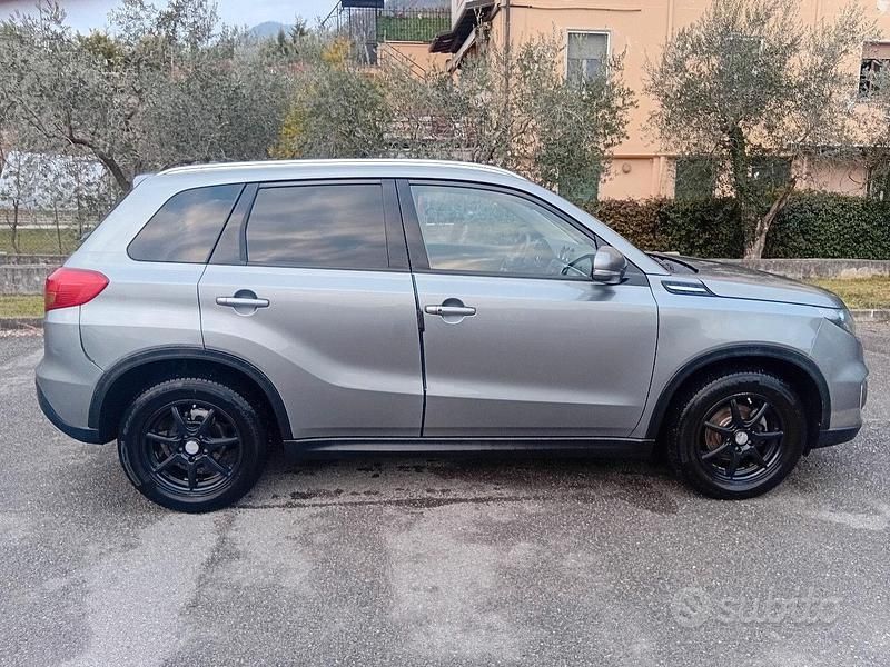 Usata Suzuki Vitara 120 CV (88 kW) 2015 Grigio SUV