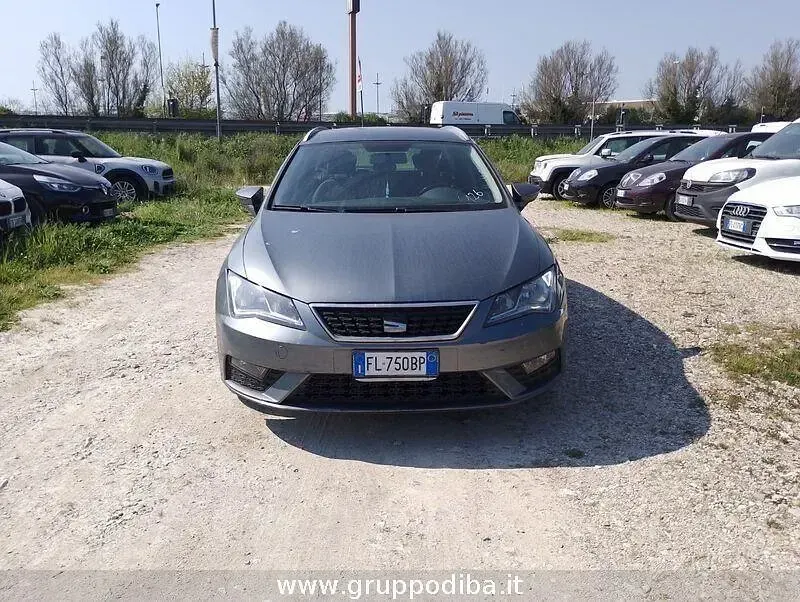 Usata Seat Leon ST Style 110 CV (80 kW) 2018 Grigio Station wagon