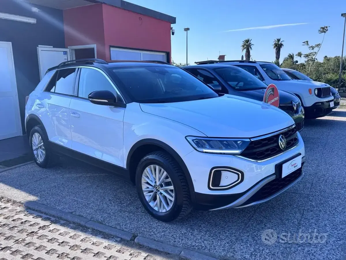Usata VW T-Roc Style 150 CV (110 kW) 2023 Bianco SUV