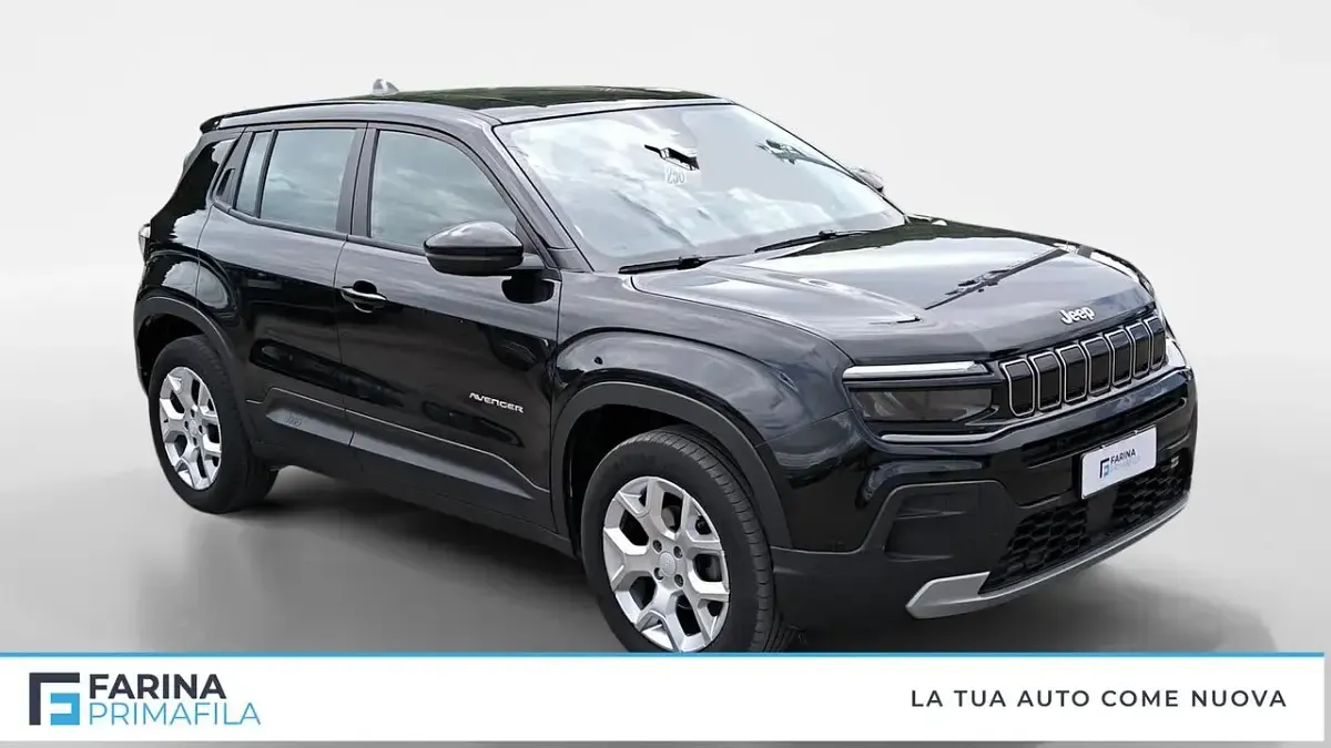Usado Jeep Avenger Altitude 101 HP (74 kW) 2023 Preto SUV