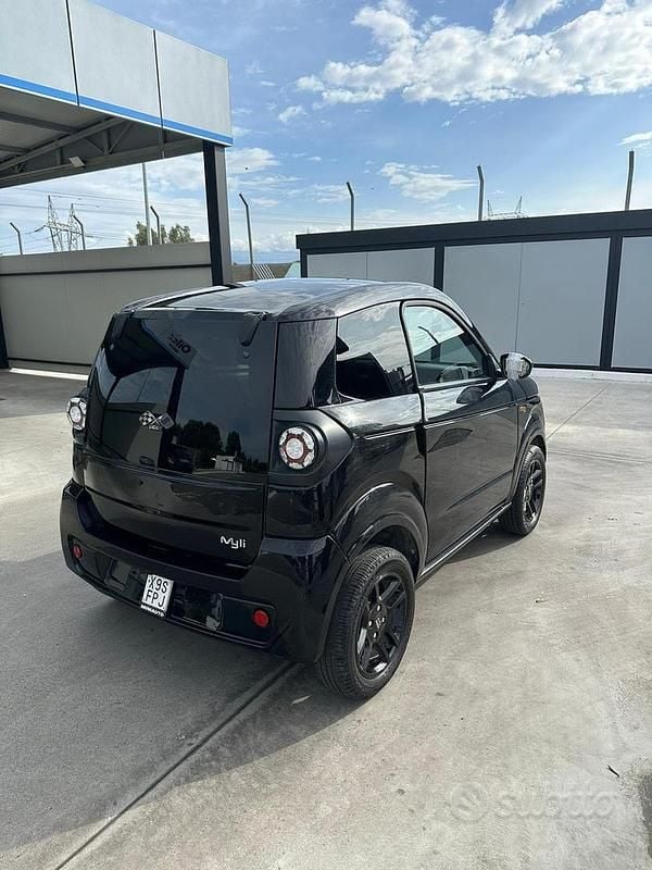 Usata Ligier Myli 2023 Nero Utilitaria