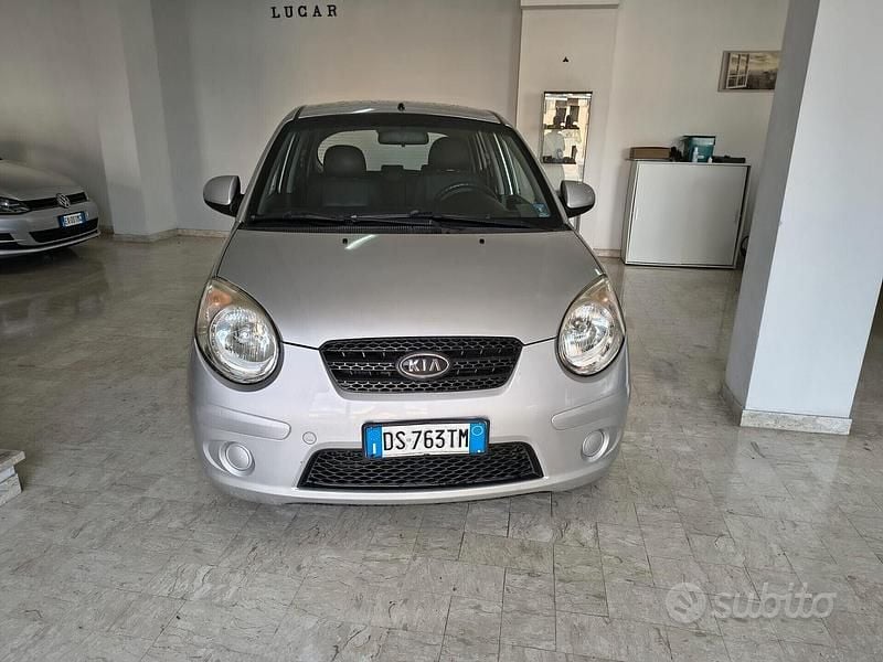 Usata Kia Picanto 74 CV (54 kW) 2008 Grigio Utilitaria