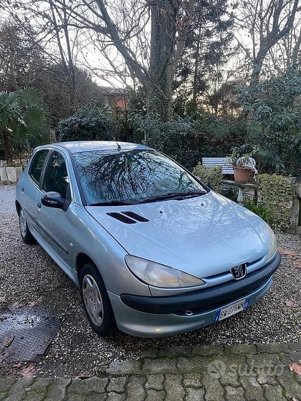 Usata Peugeot 206 60 CV (44 kW) 2002 Grigio Berlina
