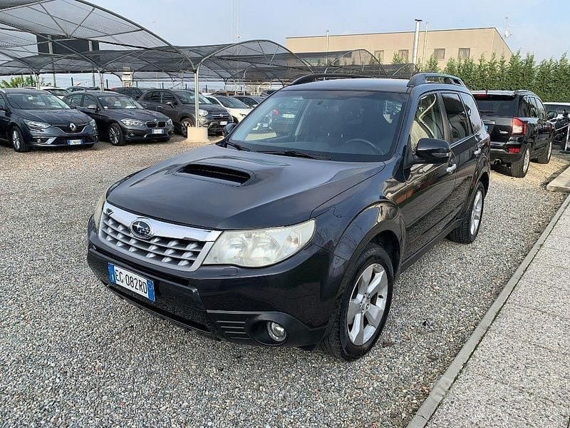 Grigio Usata 2011 Subaru Forester Trend SUV | 3900 € (Super prezzo) - Immagine 1/4