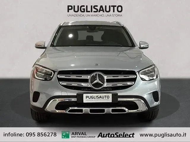 Usata Mercedes GLC200 Business 163 CV (119 kW) 2021 Argento SUV