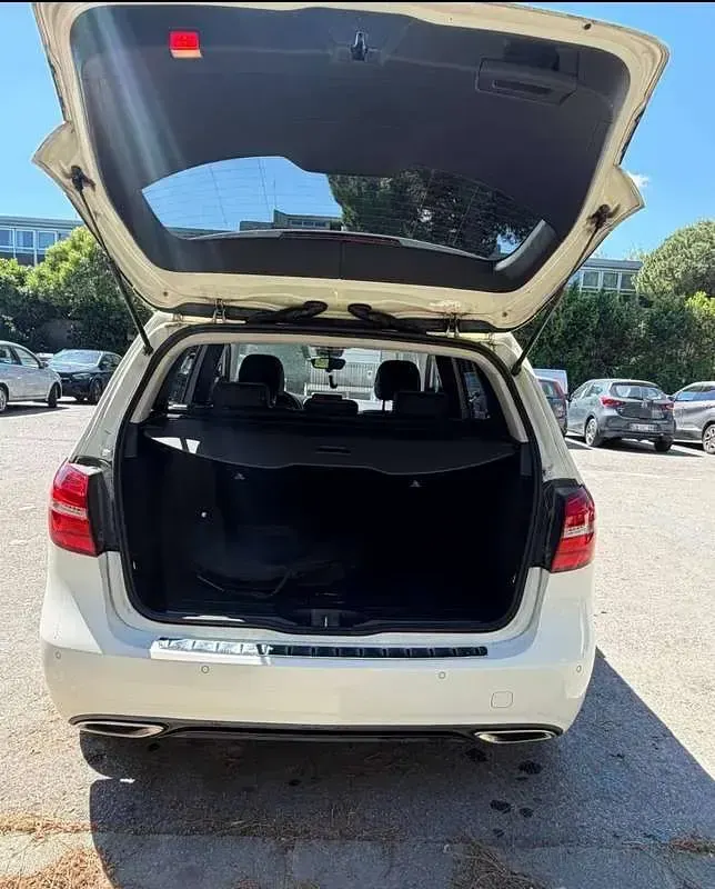 Usata Mercedes B200 Executive 136 CV (100 kW) 2016 Bianco Utilitaria