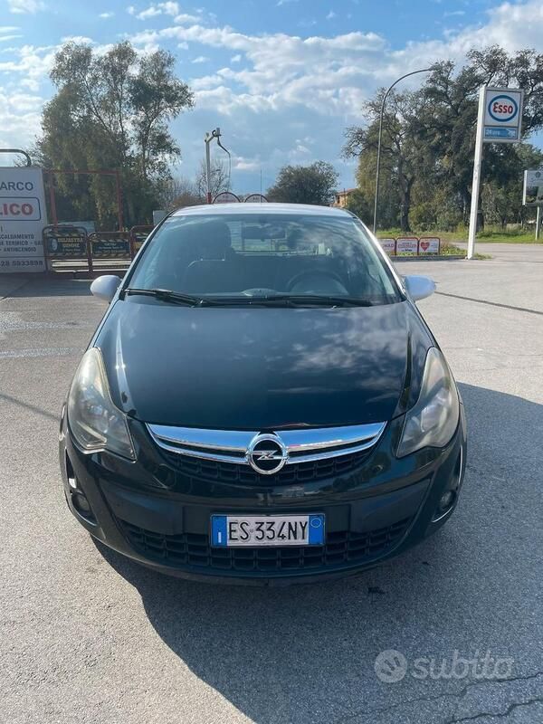 Usata Opel Corsa 2014 Nero Utilitaria