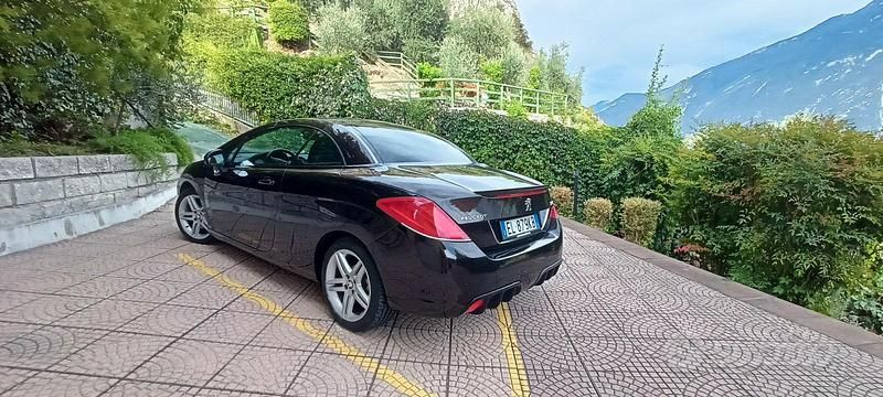 Usata Peugeot 308 CC 156 CV (114 kW) 2012 Marrone Cabrio
