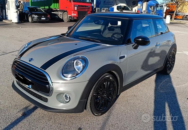 Usata 2021 Mini Cooper Classic Utilitaria | 18.900 € (Super prezzo) - Immagine 1/4