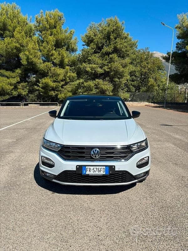Usata 2018 VW T-Roc Style SUV | 14.900 € (Buon prezzo) - Immagine 1/4