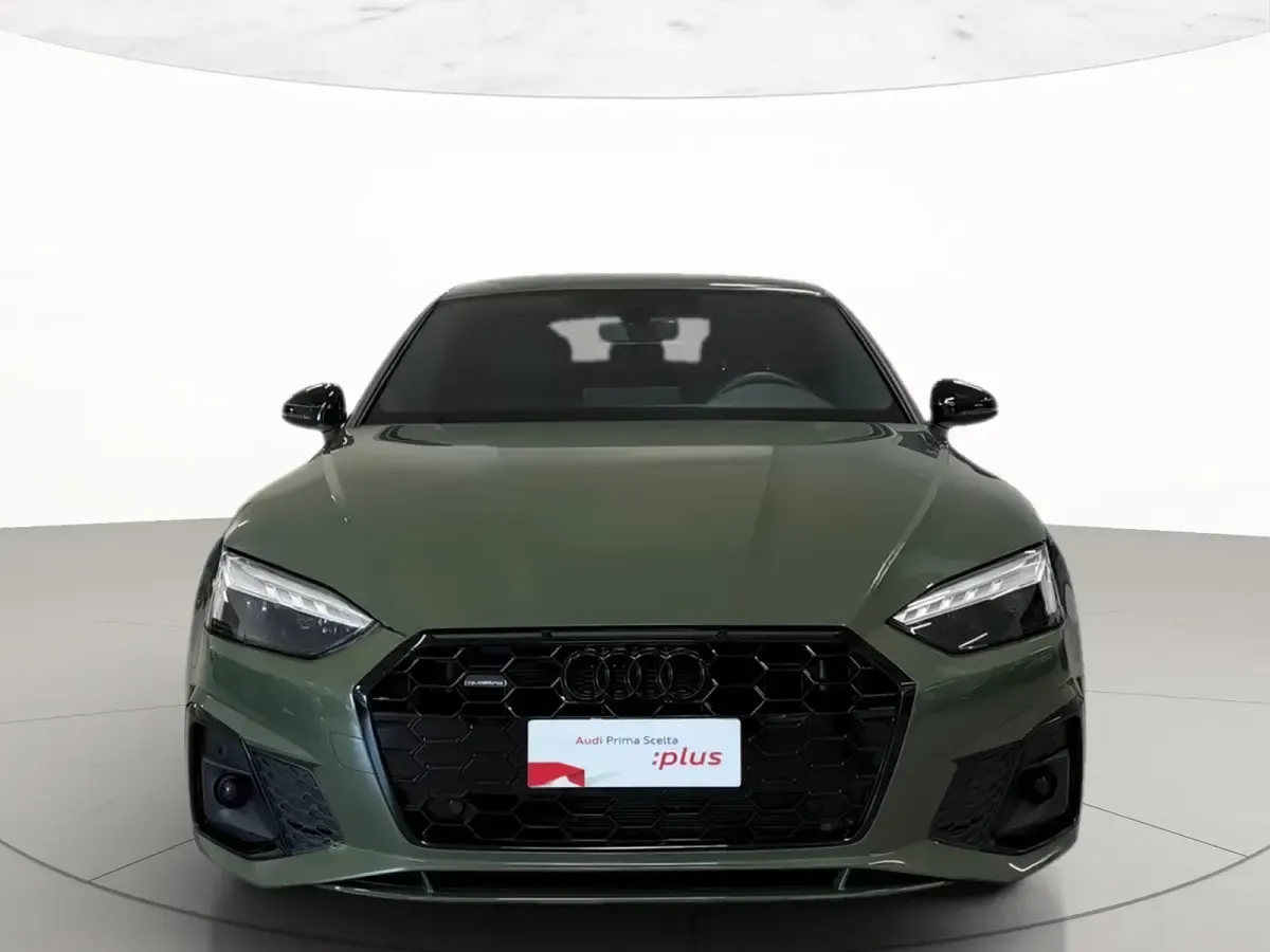 Usata Audi A5 Sportback S-Line 204 CV (150 kW) 2025 Verde distretto metallizzato Utilitaria