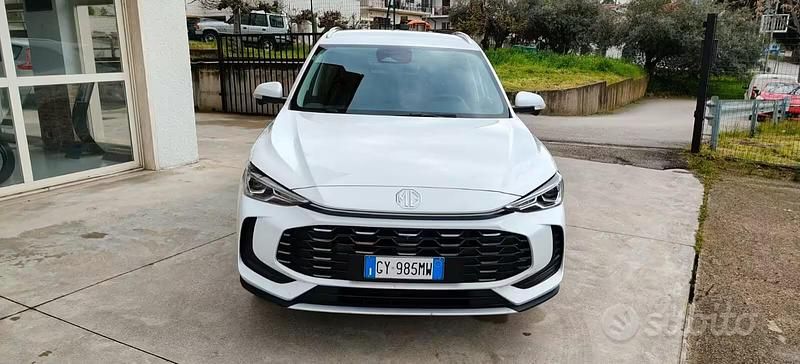 Usata MG ZS Luxury 101 CV (74 kW) 2025 Bianco SUV