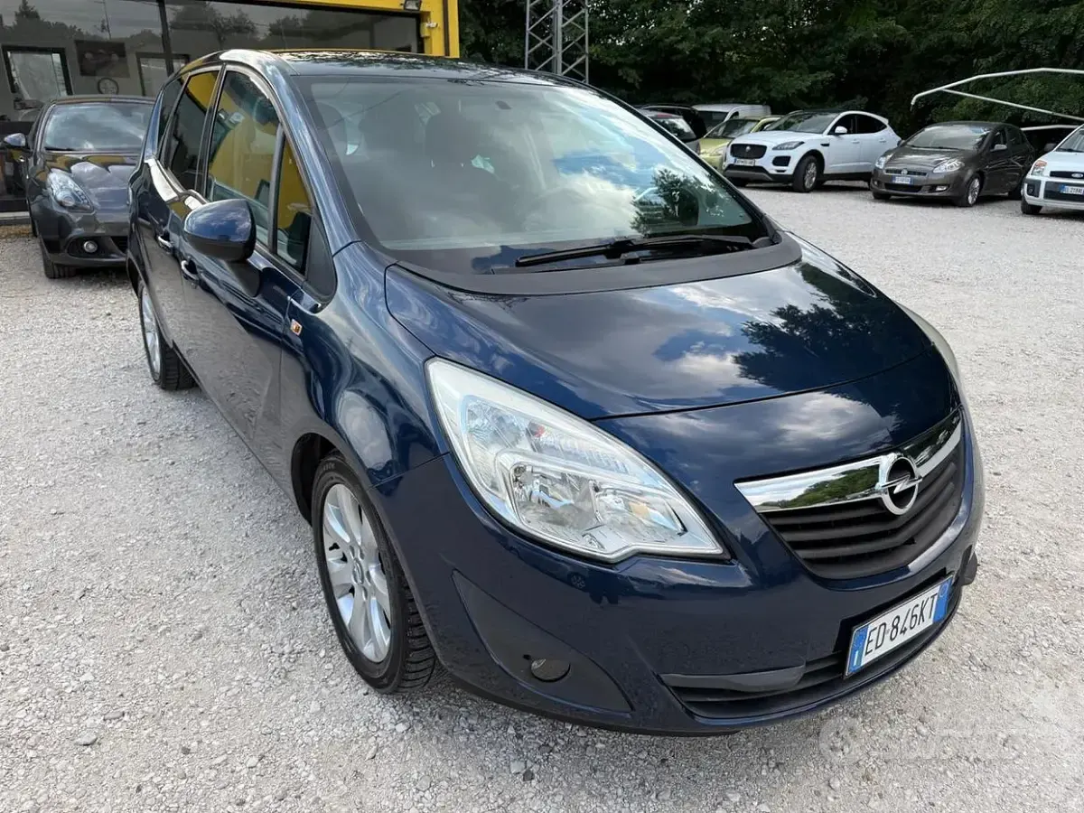 Usata Opel Meriva 95 CV (69 kW) 2011 Blu Monovolume