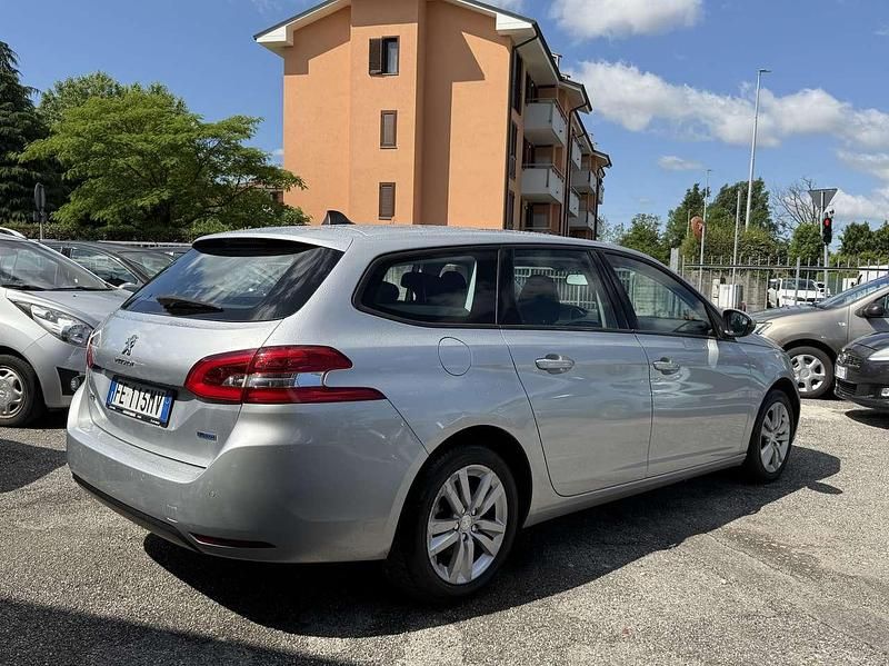 Usata Peugeot 308 SW Business-Line 120 CV (88 kW) 2016 Grigio Station wagon