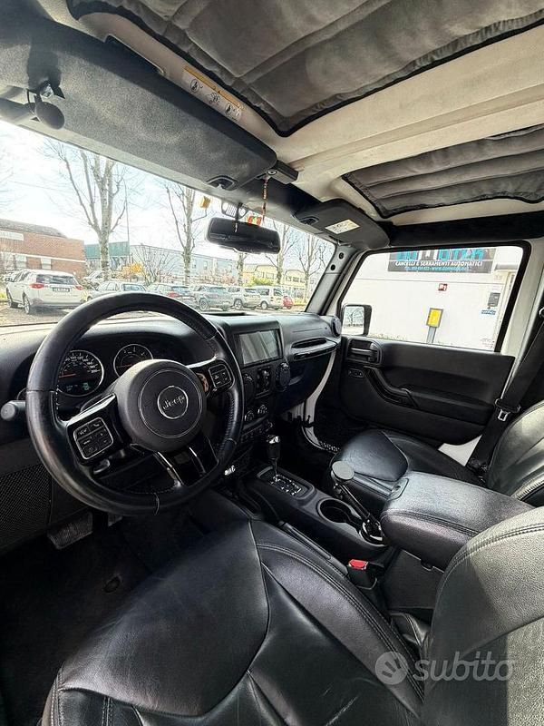 Usata Jeep Wrangler Unlimited 200 CV (147 kW) 2015 Bianco SUV