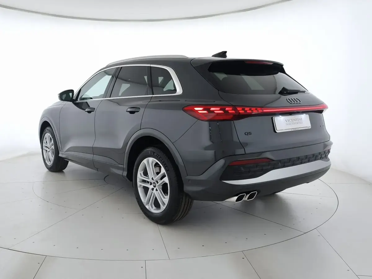 Nuova Audi Q5 Advanced 204 CV (150 kW) 2026 Grigio tambora metallico SUV