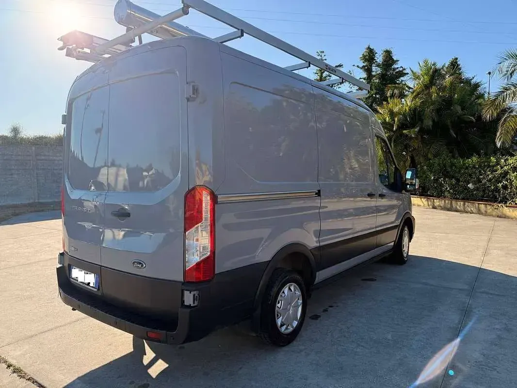 Usata Ford Transit 129 CV (94 kW) 2020 Grigio Furgone