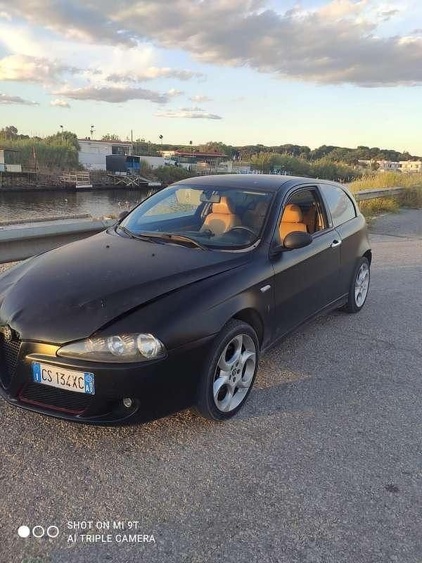 Usata Alfa Romeo 147 Distinctive 120 CV (88 kW) 2005 Utilitaria