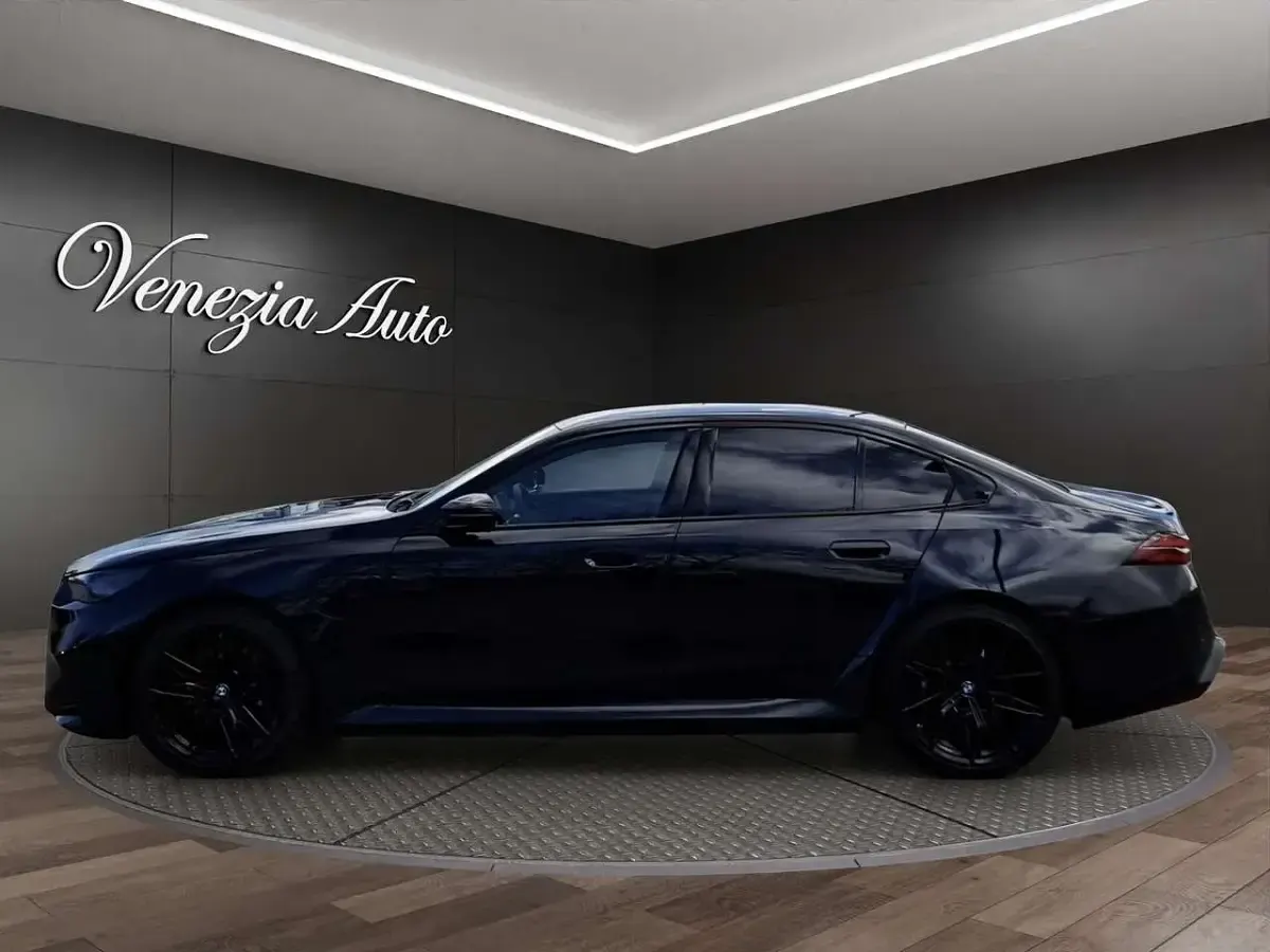 Usata BMW M5 726 CV (533 kW) 2025 Nero Berlina