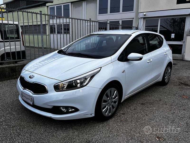 Usata Kia Ceed 90 CV (66 kW) 2013 Other Utilitaria