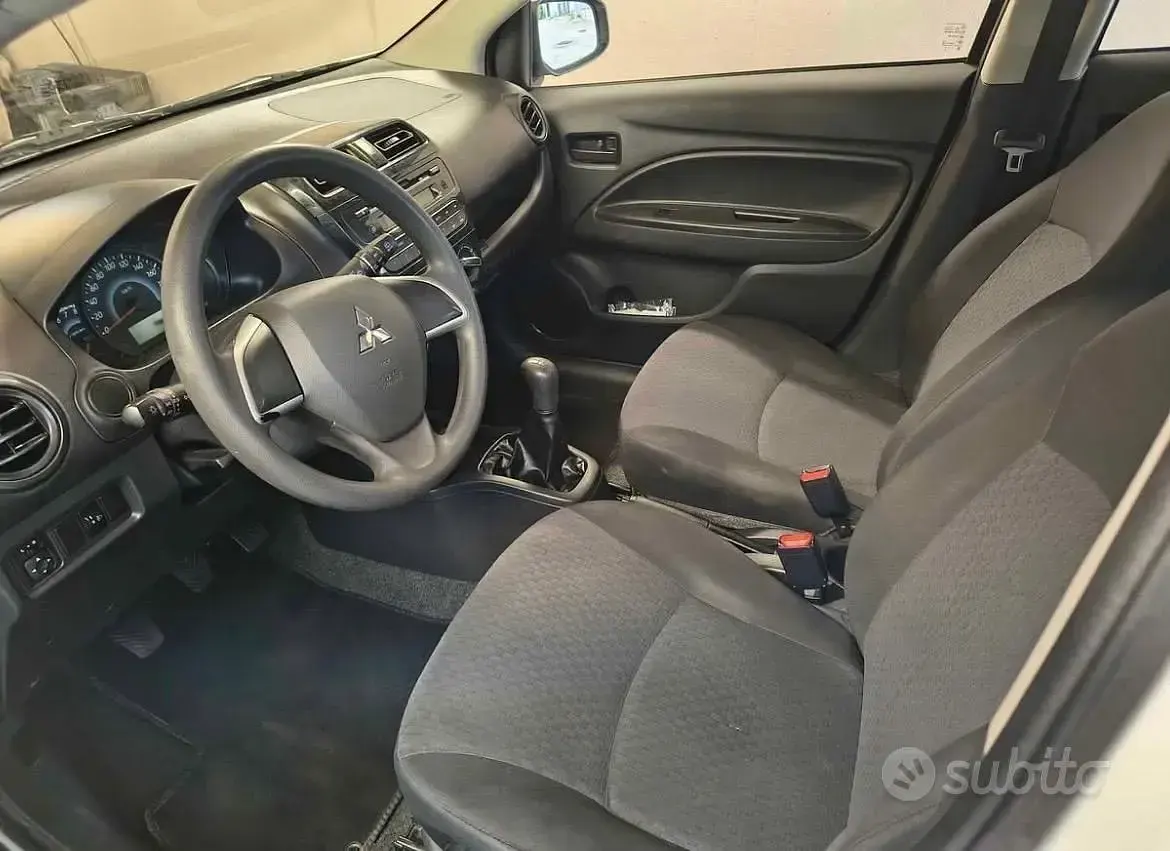 Usata Mitsubishi Space Star 71 CV (52 kW) 2017 Bianco Utilitaria
