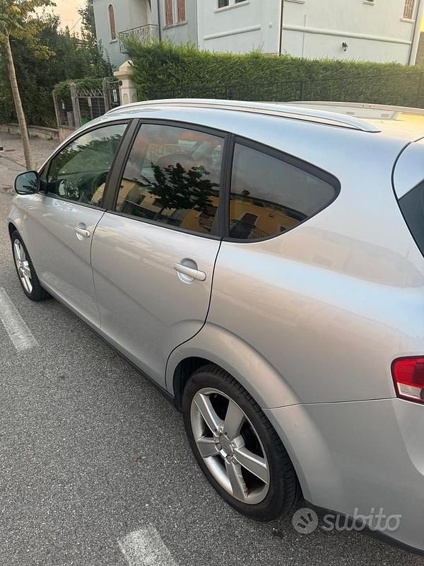 Usata Seat Altea 90 CV (66 kW) 2009 Grigio Monovolume