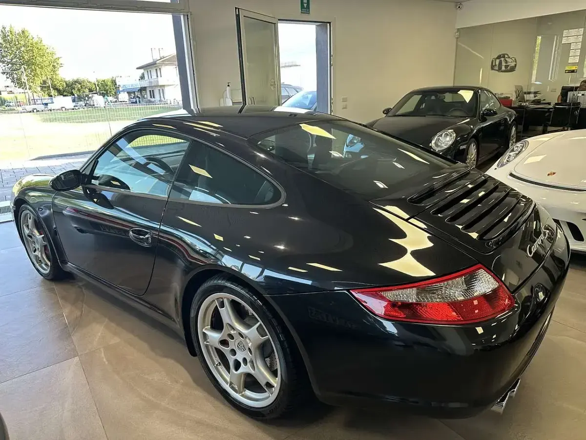 Usata Porsche 911 Carrera S 355 CV (261 kW) 2005 Nero met. Coupé