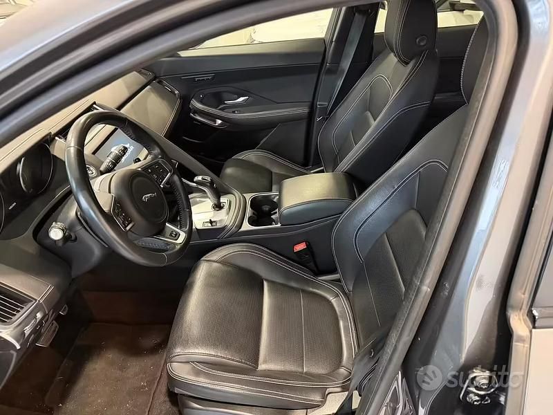 Usata Jaguar E-Pace R-Dynamic 180 CV (132 kW) 2021 Grigio SUV