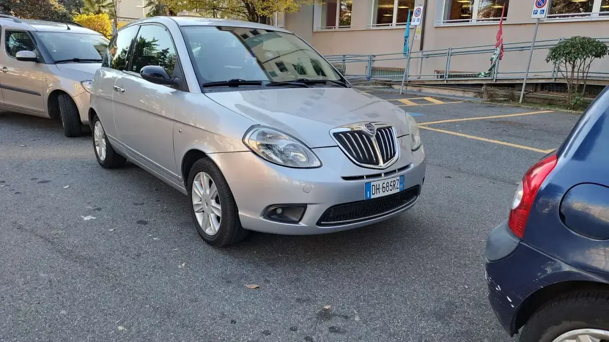Usata Lancia Ypsilon 95 CV (69 kW) 2007 Utilitaria