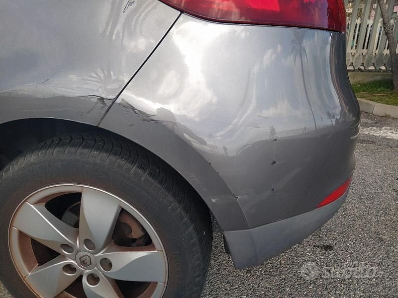 Usata Renault Mégane 110 CV (80 kW) 2011 Berlina