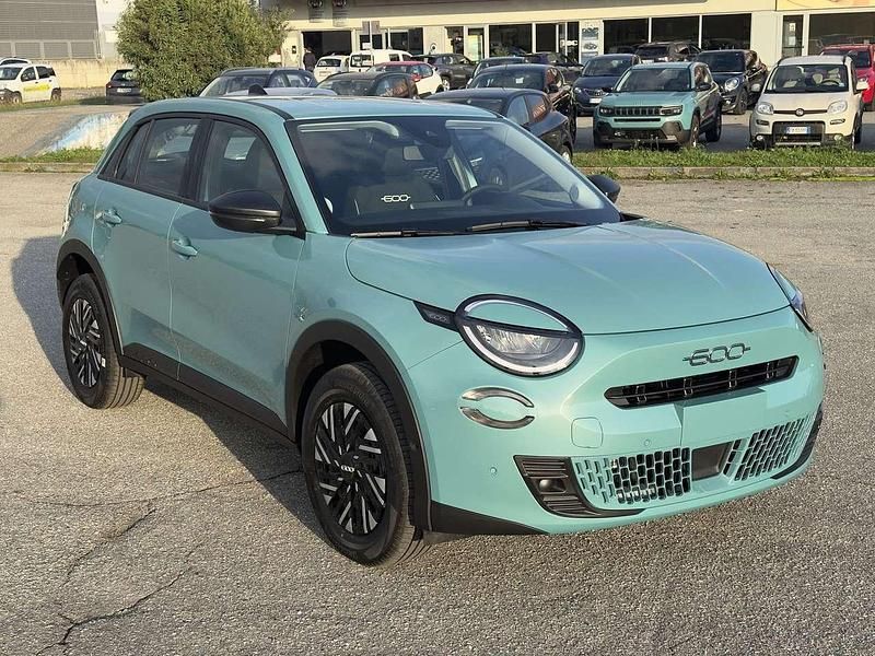 Nuova Fiat 600 101 CV (74 kW) 2026 Other SUV