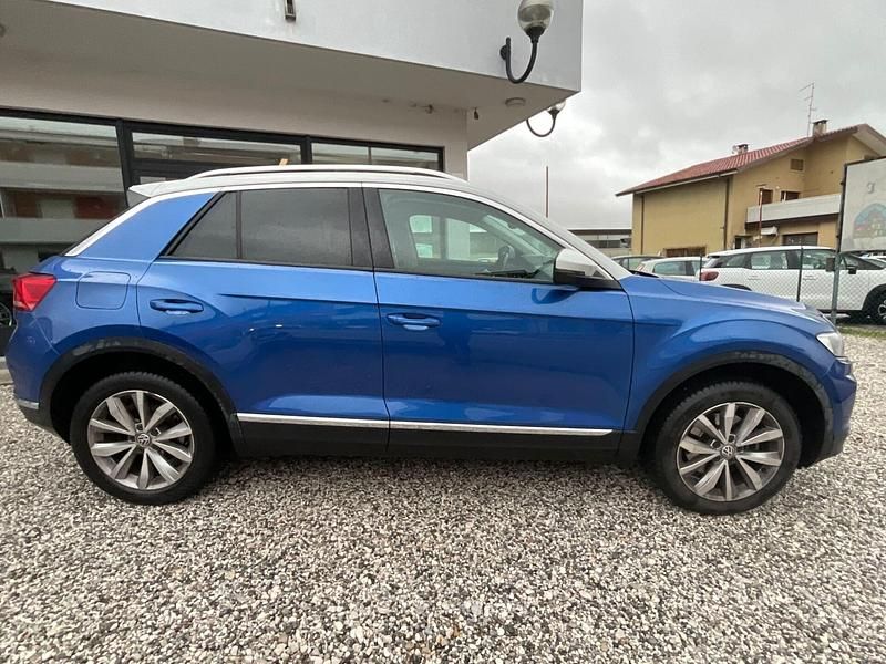 Usata VW T-Roc Style 116 CV (85 kW) 2018 Blu SUV