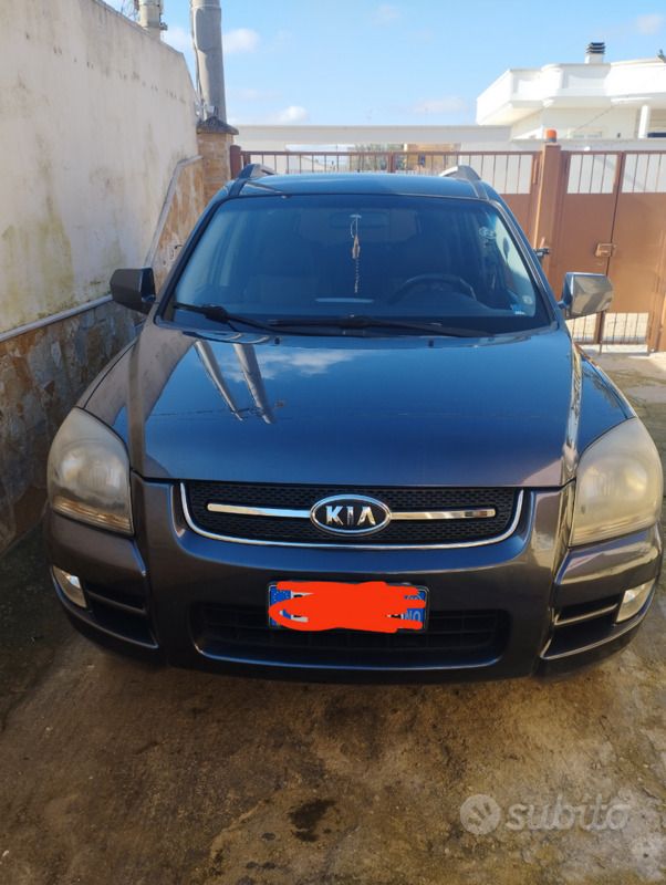 Usata Kia Sportage 112 CV (82 kW) 2008 Grigio SUV