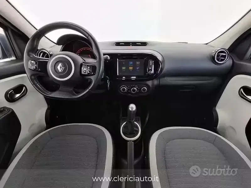 Usata Renault Twingo SE 69 CV (50 kW) 2017 Grigio Utilitaria