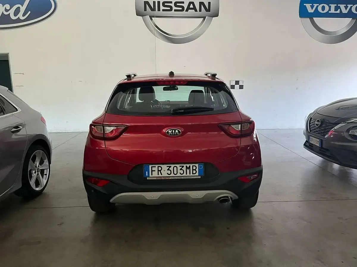 Usata Kia Stonic Style 97 CV (71 kW) 2019 Rosso SUV